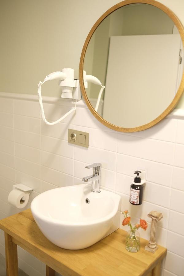 Meshk Airport Hotel Arnavutkoy Екстериор снимка